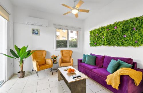 Universal Apartment | Iris Bloom Holiday Apartment