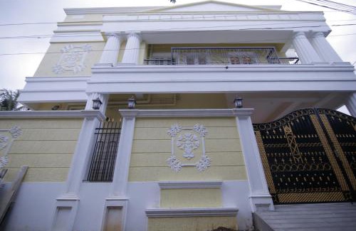 Chennai House | Iris Comfort Inn