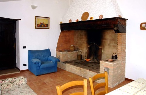 Poggiarello Ski Chalet | Iris Holiday Home - Two Bedroom Chalet, Sleeps 4