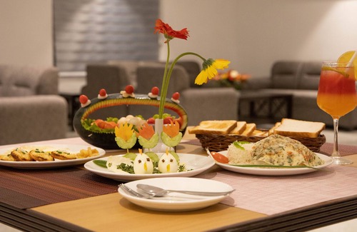 Dhikuli Hotel | Iris Lite