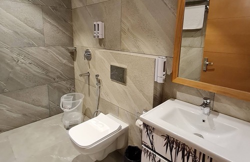 Dhikuli Hotel | Iris Lite