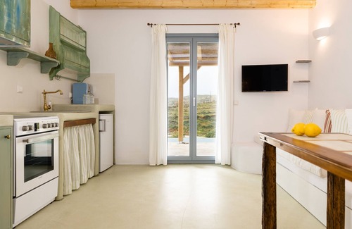 Koundouros House | Iris Villa