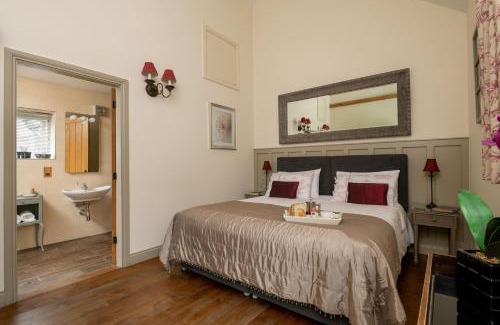 Kelfield House | Irishman's Cottage