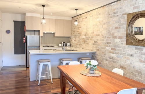 Lake Crackenback Ski Chalet | Iron Bark Chalet is a spacious, deluxe one-bedroom chalet.