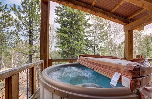 Deadwood House | Iron Horse Cabin - Gilded Mountain