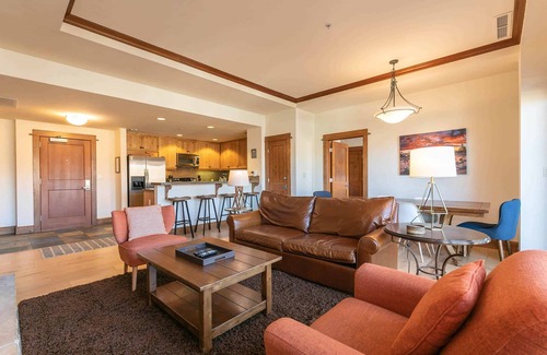 Truckee Condo | Iron Horse Lodge North 207 - Platinum modern