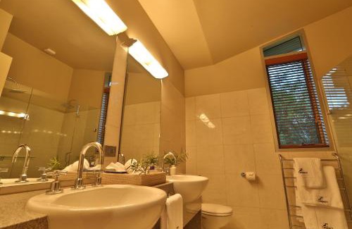 Halls Gap Apartment | Ironstone Romantic Couples Retreat