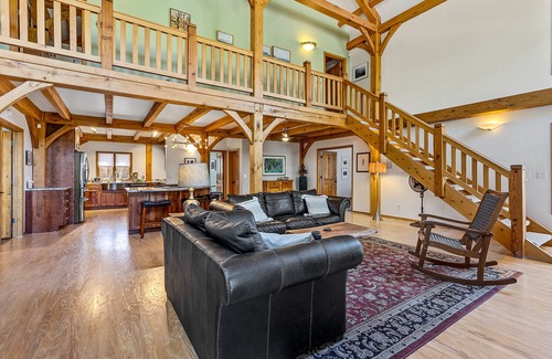 Flagstaff House | Ironwood Urban Lodge w/Hot tub