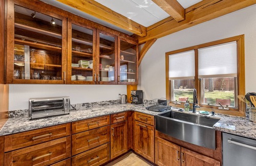 Flagstaff House | Ironwood Urban Lodge w/Hot tub