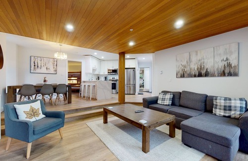 Blueberry Hill Apartment | Ironwoods on Blueberry Hill Whistler