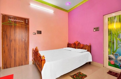 Basirhat Hotel | iROOMZ Tilottama Guest House