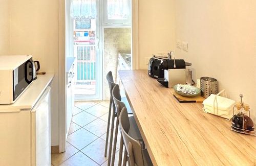 Prenestino-Labicano Apartment | Irpinia 19 Guest House