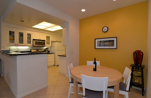 Westpark Condo | Irvine Resort Style 2 bedrooms/2 bathrooms furnished, 1 floor, attached garage