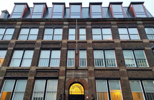 Liverpool City Centre Apartment | Irwell Chambers: Liverpool Cool