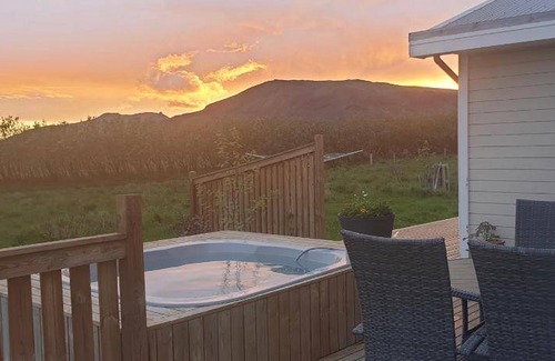 Hjardarfell Resort | 150 m² Resort ∙ 6 bedrooms ∙ 15 guests