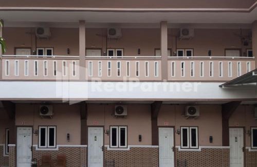 Kudus Hotel | Isa Homestay Kudus Mitra Reddoorz