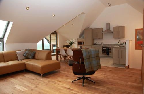 Forfar House | Isla