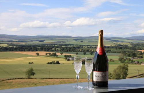 Forfar House | Isla