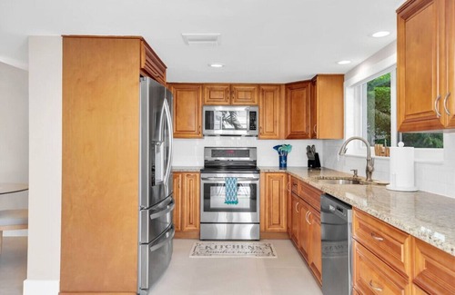 Key Colony Beach House | Isla Paraiso! One house, two options!