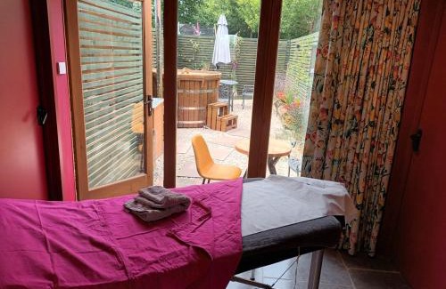 Bletchingley House | Isla's Den