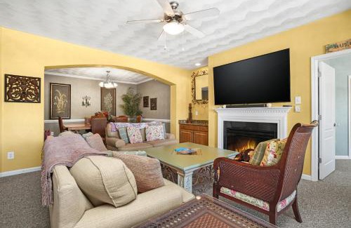 Cape Charles House | Isla Villa - Comfortable Bay Creek townhome with pools & golf!