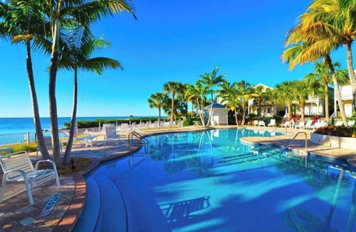 Islamorada House | Islamorada Anglers Reef! “Sandbar Bungalow Villa" AMAZING! Middle row location!