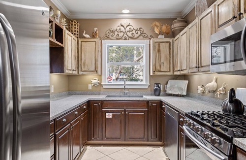 Crystal Beach House | Islamorada - Large Heated Private Pool! Short Stroll to Beach! Lake View!