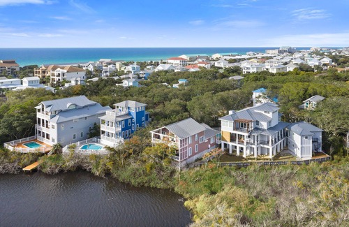 Crystal Beach House | Islamorada - Large Heated Private Pool! Short Stroll to Beach! Lake View!