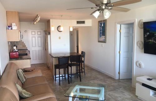 Islamorada Apartment | Islamorada Paradise Overlooking the Fabulous Florida Bay.