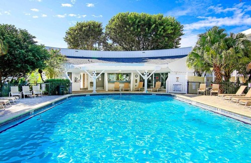 Sanibel Condo | Island Beach Club 260D Spectacular Views, Beachfront, 2 BRM, 2 BA, corner unit with wrap around lanai