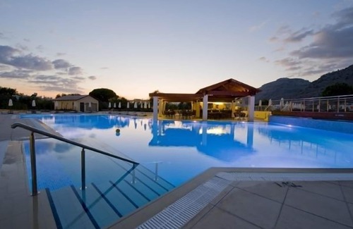 Pefkos Apartment | Island Blue Hotel