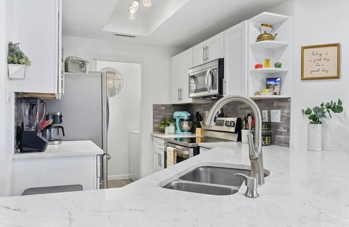 Lago Vista Condo | Island Breeze | 2 Bed, 1 Bath