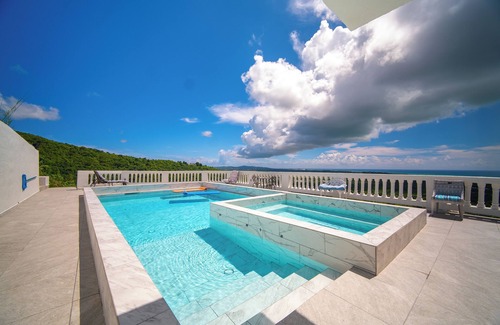 Estate Frederikshaab Condo | Island Castle Rentals - Saltwater Pool & Hot Tub- Lovely 3 Bedrooms