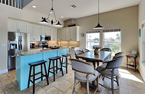 Key Allegro House | Island Charm | Pet-friendly, Waterfront