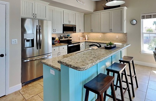 Key Allegro House | Island Charm | Pet-friendly, Waterfront