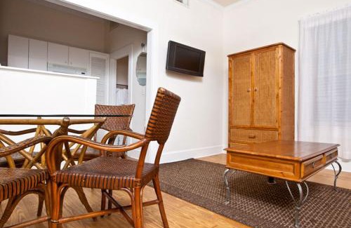 Historic Seaport Hotel | Island City House