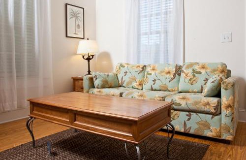 Historic Seaport Hotel | Island City House