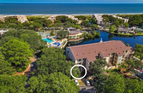 Folly Field Villa | Island Club Villa - Steps to Beach