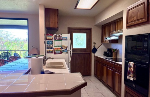 Kahaluu Bay Condo | Island Condo w/Partial Ocean View Lanai, Across Kahaluu Beach Park, Wifi