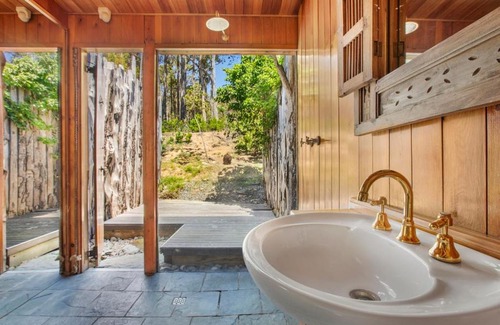 Adventure Bay House | Island Cottage - Bruny Island