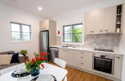 Nelly Bay House | Island Cottages