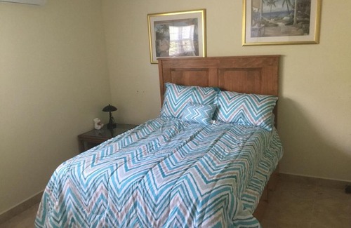 George Town Apartment | Island Dreams Condo Apt