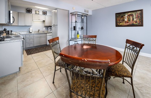 Fort Walton Beach Condo | Island Echos 2M Perfect Getaway! Second floor, Direct Gulf front Beauty!