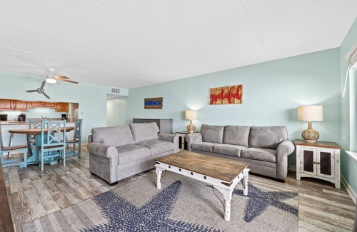 Fort Walton Beach Condo | Island Echos 4P-Reef Intermission Beachfront Bliss in Fort Walton Beach, Perfect for Family Getaways