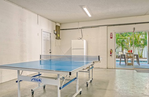 Siesta Key House | 🌴 Island Escape | Home on Siesta Key w/Private Heated Pool & Ping Pong Table!
