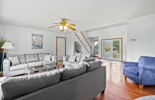 Chincoteague House | Island Estate - Pet friendly, private pool & dock!