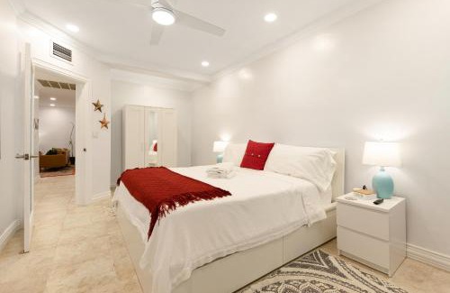 Nassau Apartment | Island Gardens Family Escape, Pool & Car included