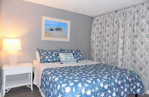 Fort Walton Beach Apartment | Island Getaway