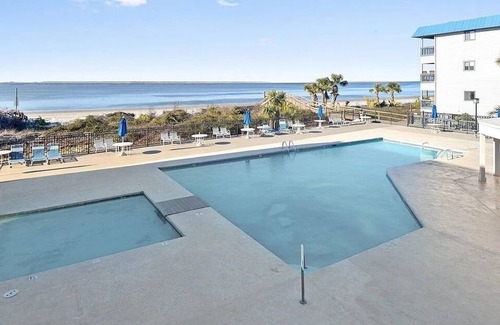 Tybee Island Condo | Island getaway with private beach