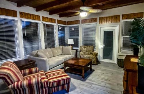 Crystal River House | Island home on Kings Bay - manatees at the dock!